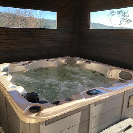Le Mas Des Peyres Casa vacanze Montfuron