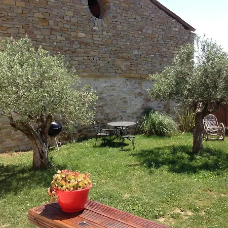Le Mas Des Peyres Casa vacanze Montfuron